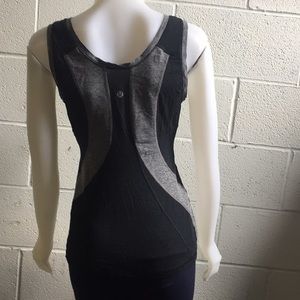 lululemon athletica Tops - Lululemon black and gray tank, sz 6, 58883 lululemon athletica Tops - Lululemon black and gray tank, sz 6, 58883